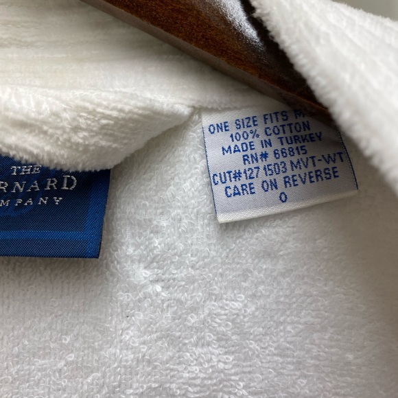 NEW Bernard Company Robe - Picture 3 of 4